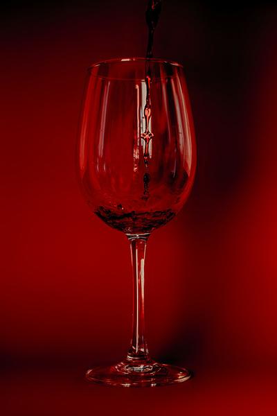Rosso nel calice su fondo rosso
